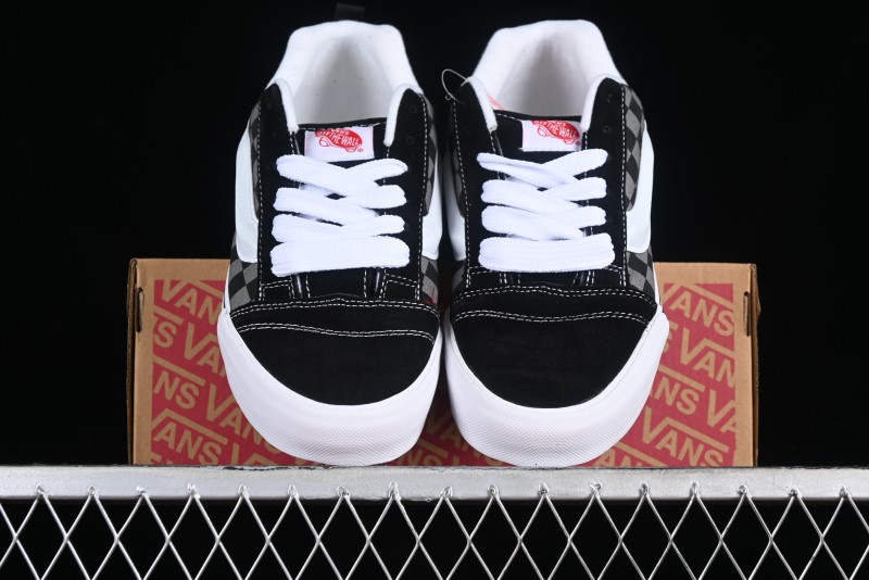 Vans Classics Knu Skool Retro Skate Shoes with Thick Tongue and Oversized Toe - VN0009QCB9P