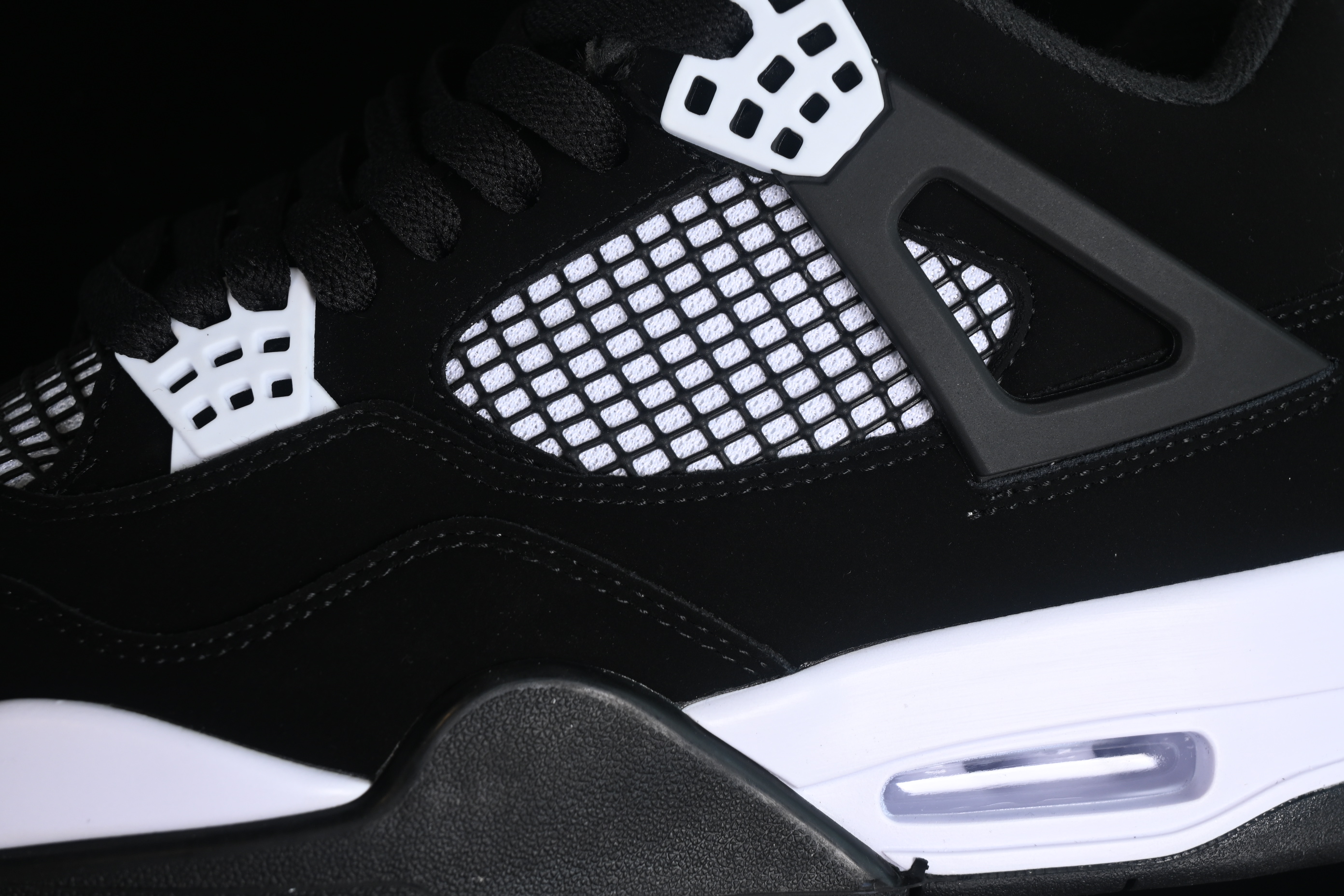 Nike Air Jordan 4 Retro "White Thunder" Basketball Shoes - FQ8138-001
