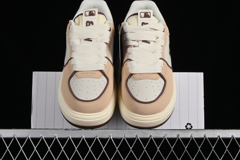 MLB Chunky Liner Basic New York Yankees Thick Sole Casual Sneakers with 6cm Height Increase - 3ASXCA12N43BGS