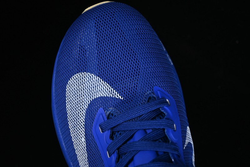 Nike Zoom Fly 6 Running Shoes with Flyknit Material and Carbon Fiber Plate - FN8454-400