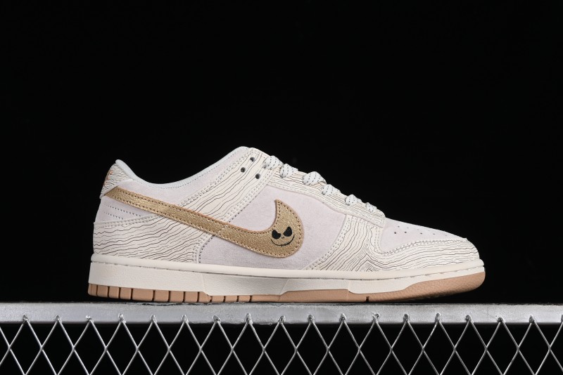 Supreme x Nike Dunk Low SB Skate Shoes with Zoom Air Cushion - XD6188-035