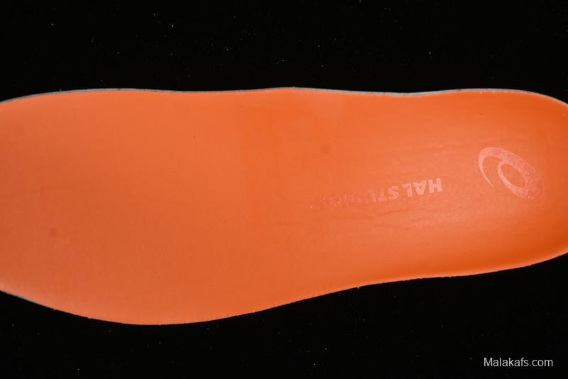 Asics Tiger GEL-1130 Low-Top Retro Running Shoes with GEL Cushioning and Durable Outsole - 1201A924-300