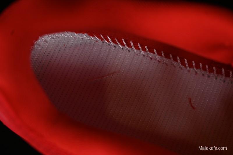 Nike Zoom Fly 6 Lightweight Responsive Running Shoes with Flyknit and React Technology - FN8454-600