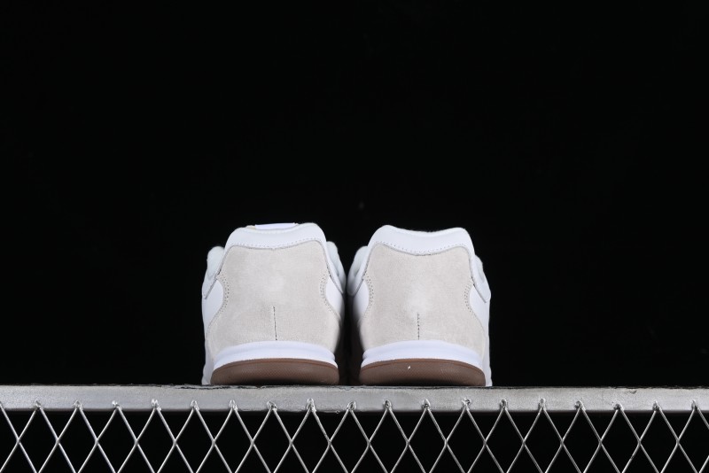 New Balance RC24 Series Retro Football-Inspired Casual Sneakers - URC42LA