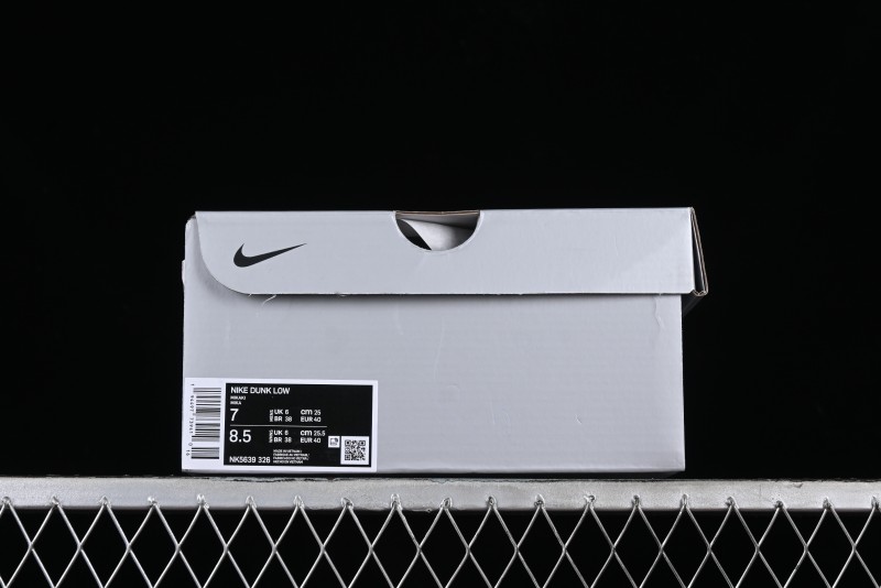 Nike SB Dunk Low Collaboration Three Swooshes Beige Gold Colorway Low-Top Casual Skateboarding Shoes - NK5639-326