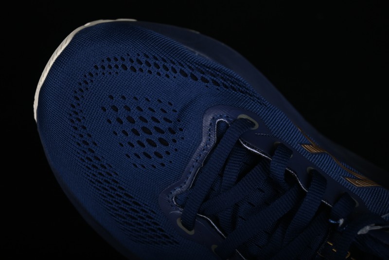Asics Gel-Kayano 31 Running Shoes with Enhanced Cushioning and Breathable Design - 1011B950-400