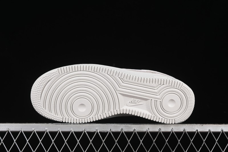 Nike Air Force 1 '07 Low Casual Sneakers with Full-Length Air Cushion - FV6519-001