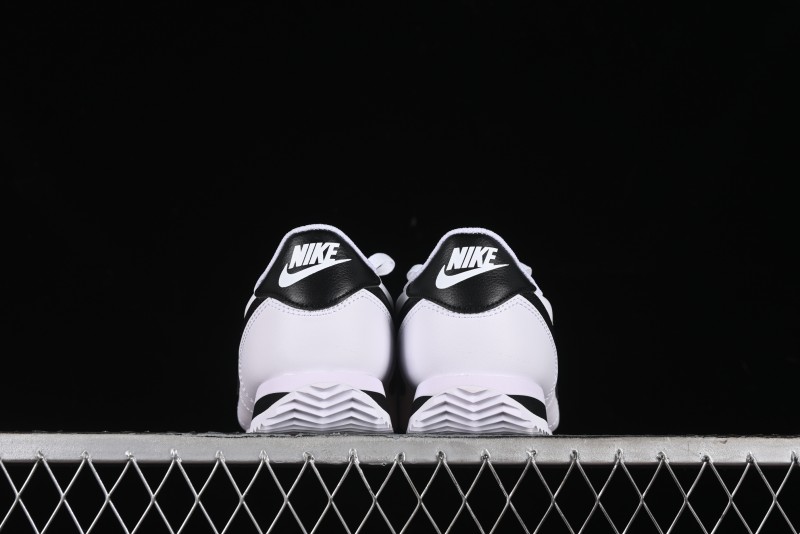 Nike Classic Cortez Leather Retro Running Shoes - DM4044-105
