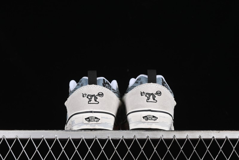 HIRONO Knu Skool Low-Top Casual Sneakers with Denim Graffiti Design - VN0009QCRBL
