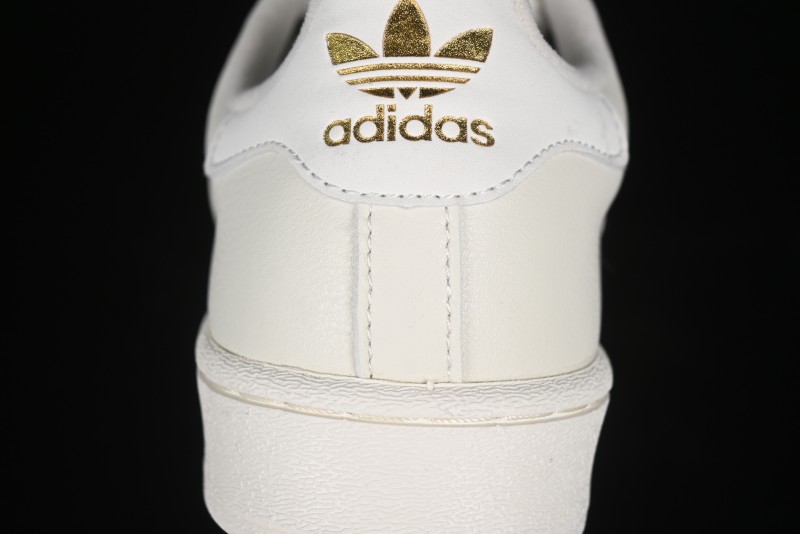 Adidas Superstar HQ6668 Casual Sneakers with Shell Toe Design