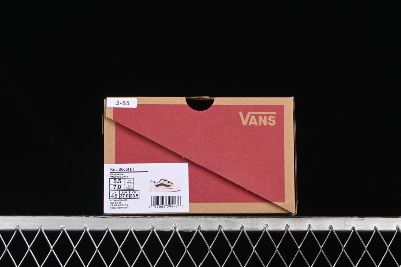 Vans Knu Skool Low Top Retro Casual Vulcanized Sneakers in Grey Black - VN000CZUVA3