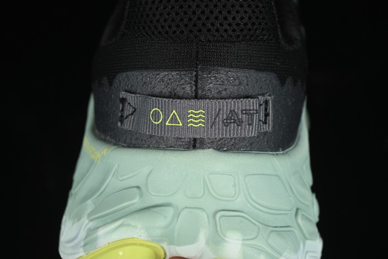 New Balance Fresh Foam X More V3TDS Low-Top Running Shoes with Durable Anti-Slip Design - MTMORCD3