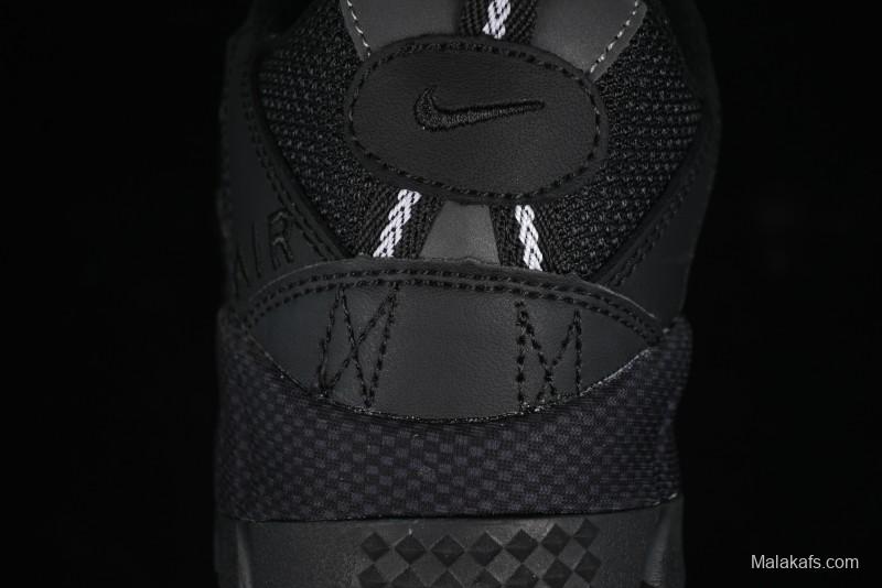 Nike Air Humara Retro Trail Running Shoes with 1990s Outdoor Style - 924464-001