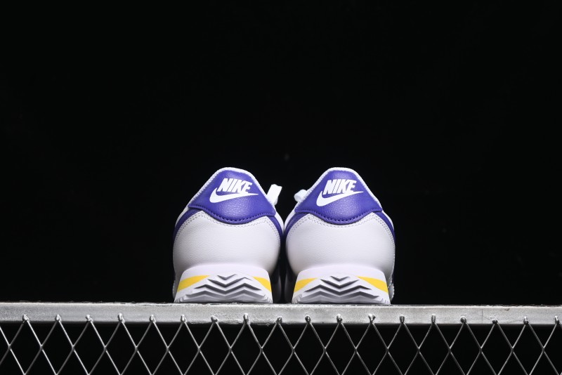 Nike Classic Cortez Leather Retro Running Shoes - DM4044-106