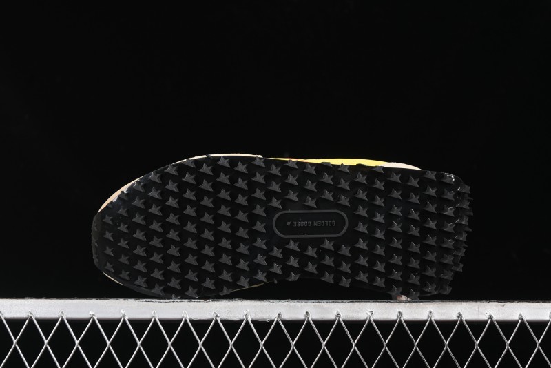 Golden Goose Marathon Golden Goose Distressed Sneakers with 3D Stabilizer and Cushioning - AJE5