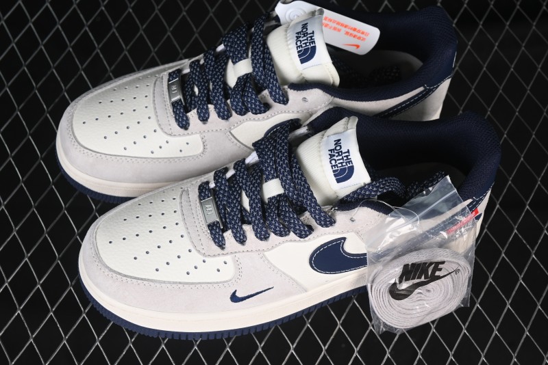 Nike Air Force 1 '07 Low Supreme The North Face Collaboration - Pig Eight Navy Blue Casual Sneakers - XZ6188-118