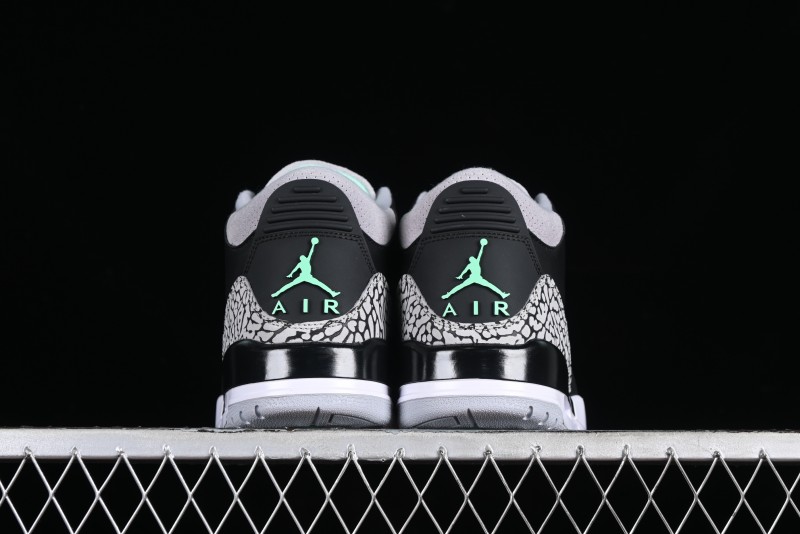 Nike Air Jordan 3 Retro Sneakers Green Glow - CT8532-031