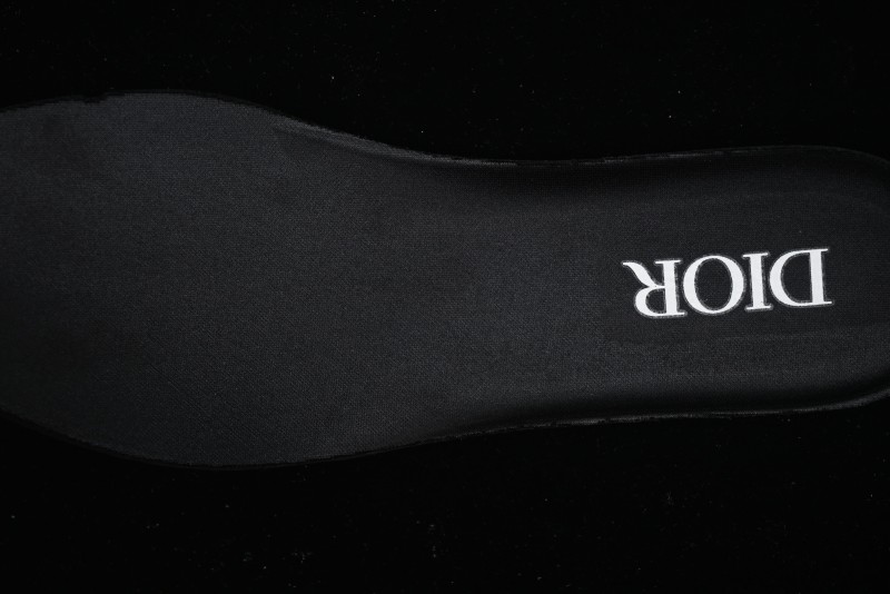 Dior B30 Sneakers with Reflective CD30 Logo and Lightweight Rubber Sole - CD30