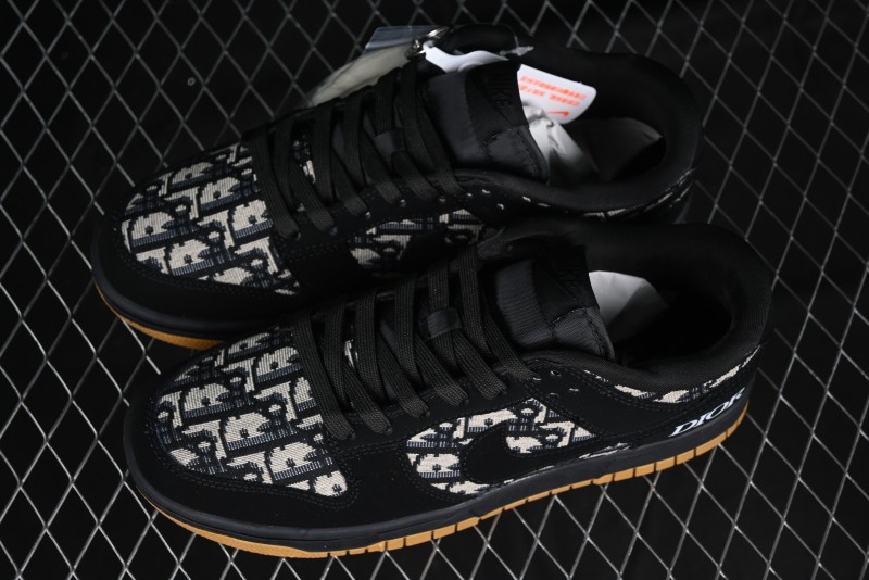 Nike SB Dunk Low APE Collaboration - Camouflage Black Swoosh Anniversary Custom Low-Top Casual Sneakers - KK1333-017