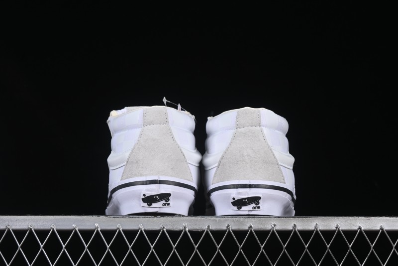 Vans HommeGirls x Sk8-Mid Fashion Casual Mid-Top Suede Skate Shoes with Bold Side Stripes - VN000NBN2VZ