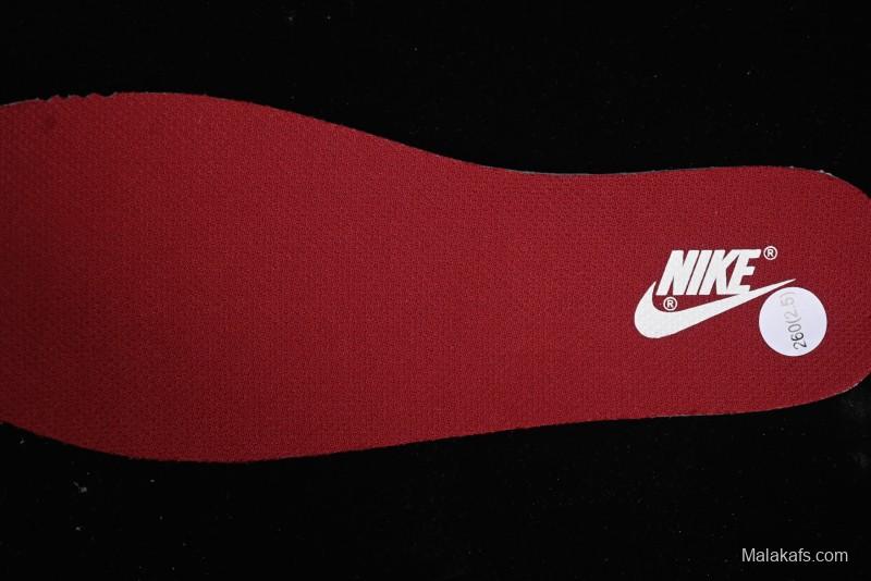 Nike Reigning Champ x SB Dunk Low Casual Skate Shoes with Triple Swoosh Design - RC3085-895