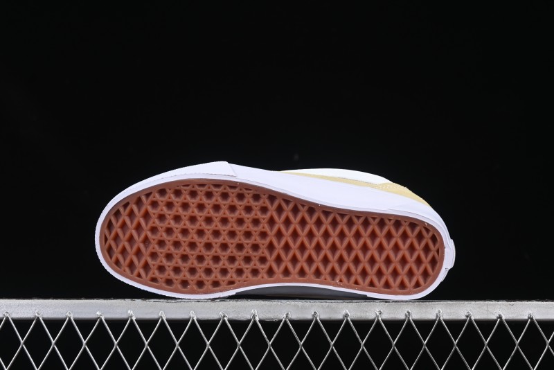 Vans Knu Skool Low-Top Retro Chunky Sneakers - VN000CRPD3Z