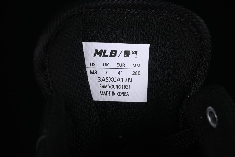NY Yankees Black & Yellow Sneakers - Bold Logo Streetwear Shoes