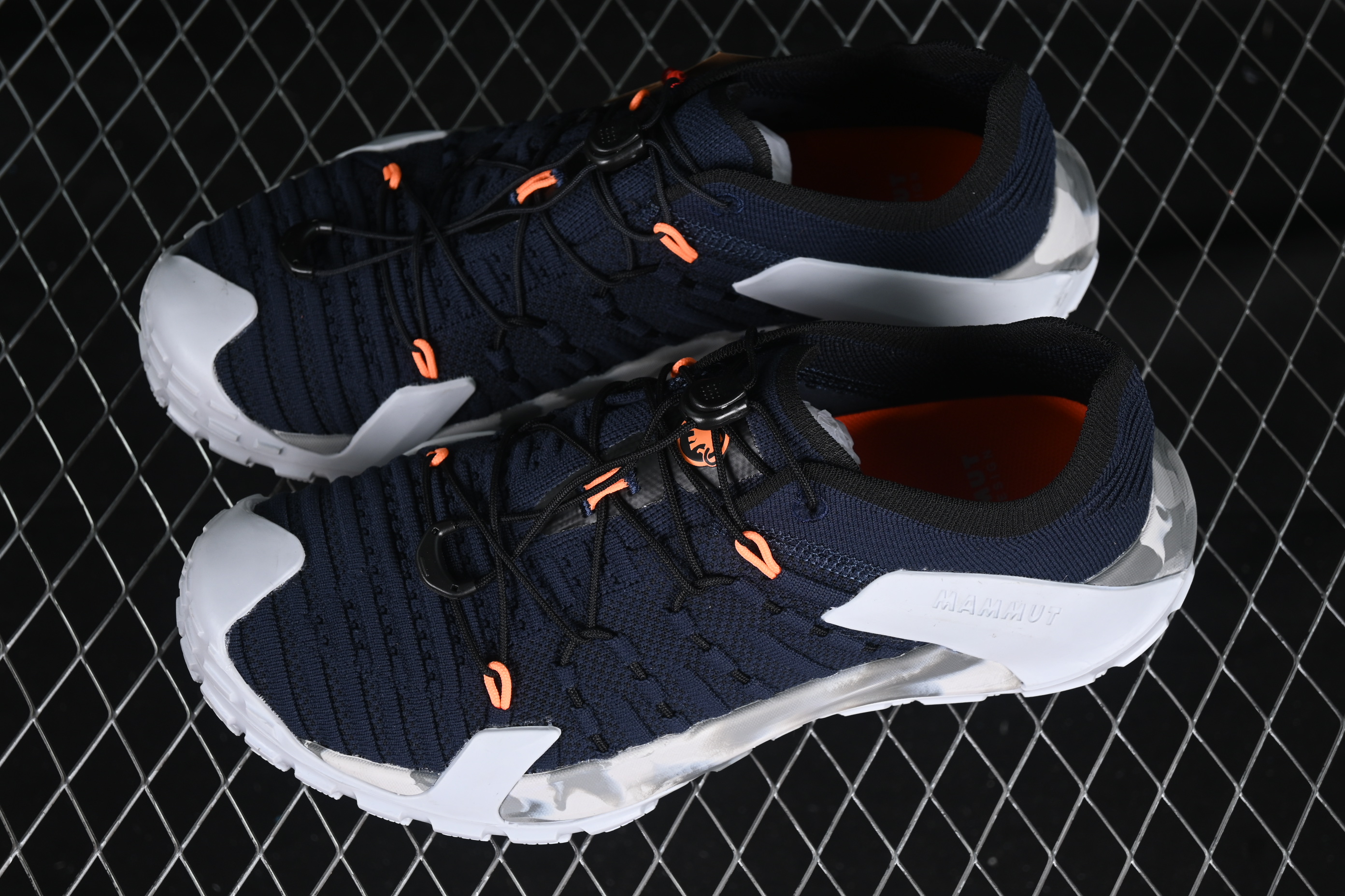 Mammut Hueco Knit II Low Hiking Shoes with Cushioning Anti-Slip and Wear-Resistant Design - 43106