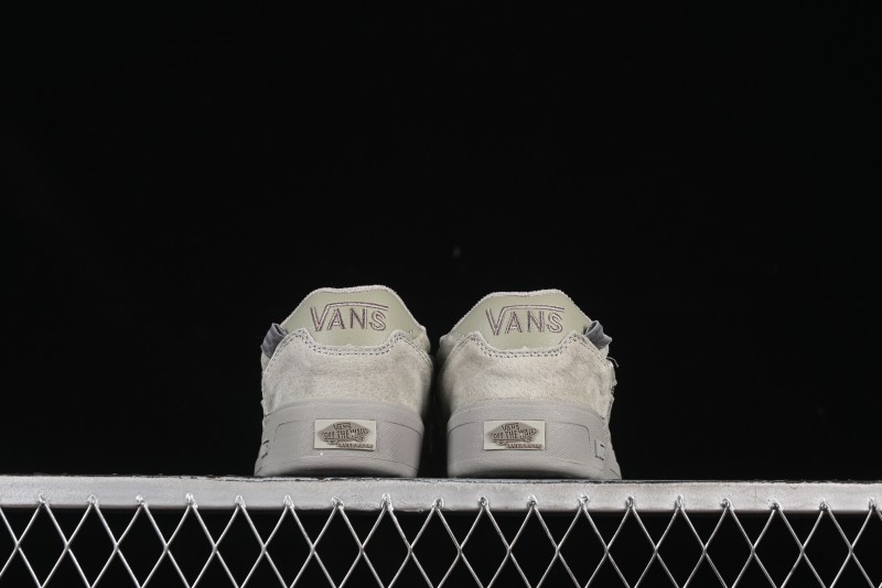 Vans Wayvee Low-Top Retro Skate Shoes - VN0A2Z3RFOG
