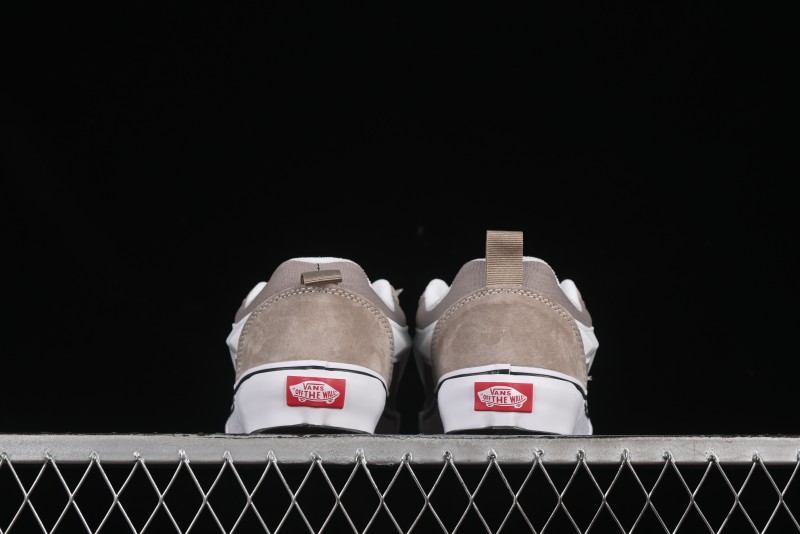 Vans Knu Skool Low-Top Retro Chunky Sneakers - VN000D6ZH2B