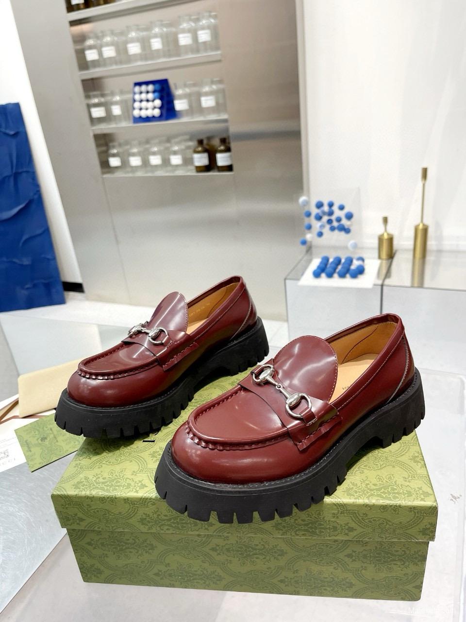 2024 Women Gucci Burgundy Leather Loafers MJ00320