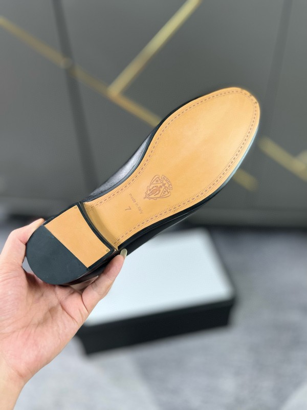 2024 Men Louis Vuitton Black Leather Loafer