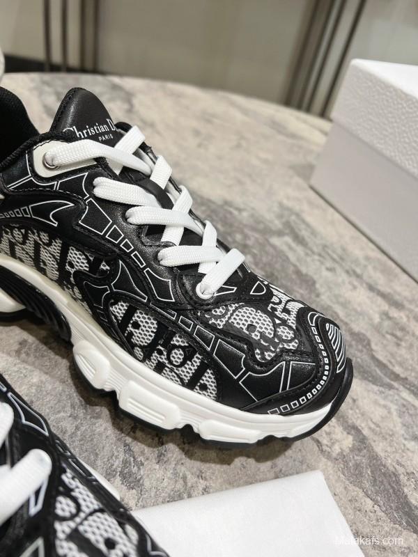 2025 Women Dior Black White Textile Casual Sneakers KFY00370