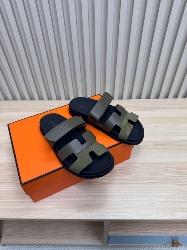 2025 Women Hermès Khaki Black Leather Slippers