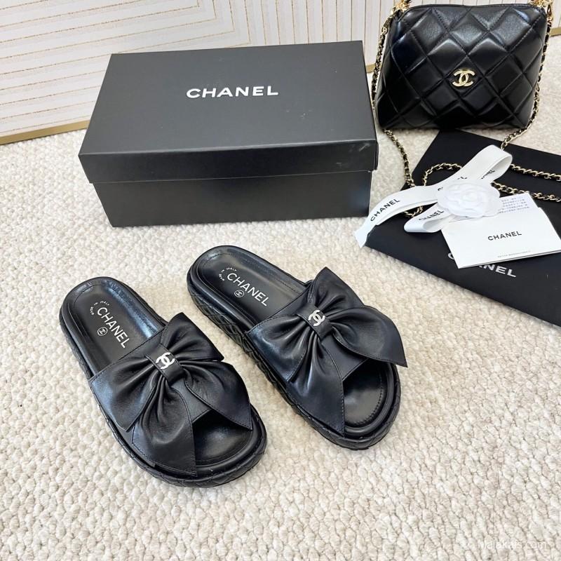 2025 Slippers Chanel Black Leather Slippers