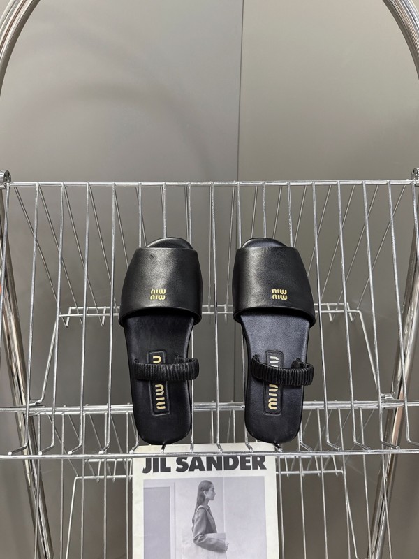 2025 Slippers Miu Miu Black Leather Slippers LY00
