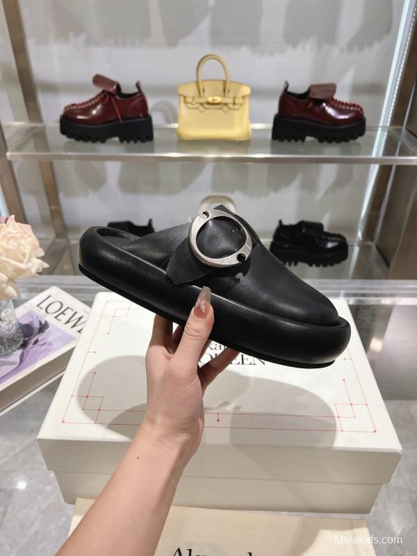 2025 Unisex Alexander McQueen Black Leather Mule Shoes Flexion Anatomical Sole KFY00300