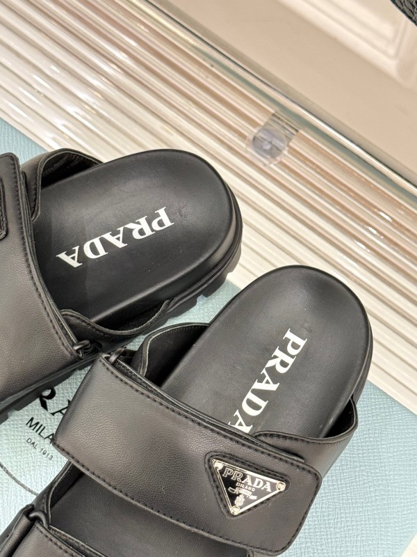 2025 Women Prada Black Leather Slippers KFY00240