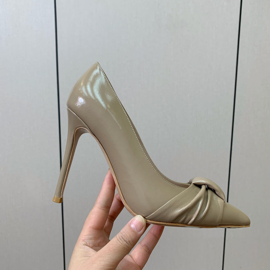 2025 Women Gianvito Rossi Beige Leather Pumps KFY00300