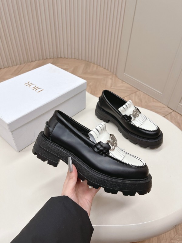2025 Women Dior Black White Leather Loafers Metal Buckle KFY00350