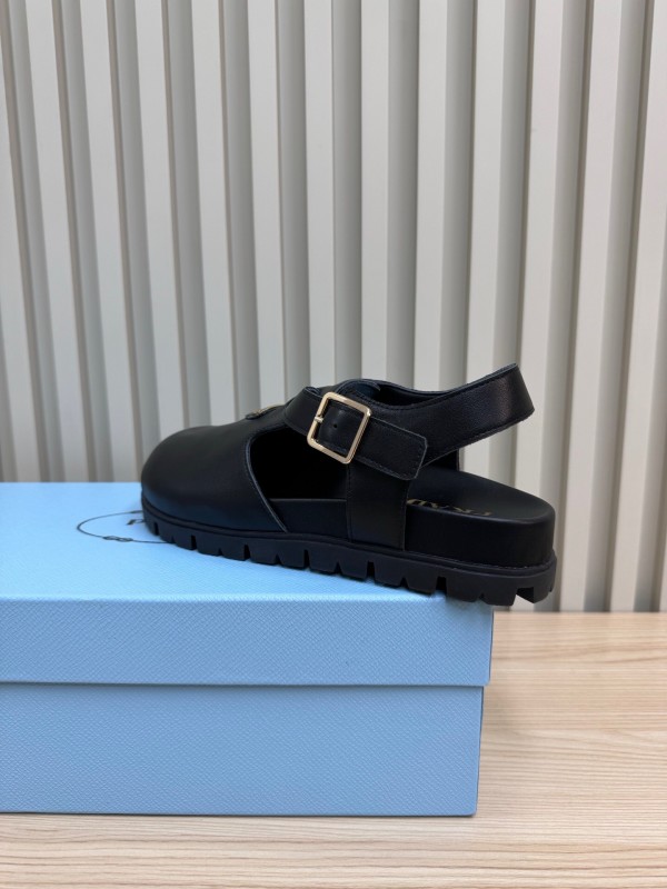 2025 Women Prada Black Leather Clog LY00280