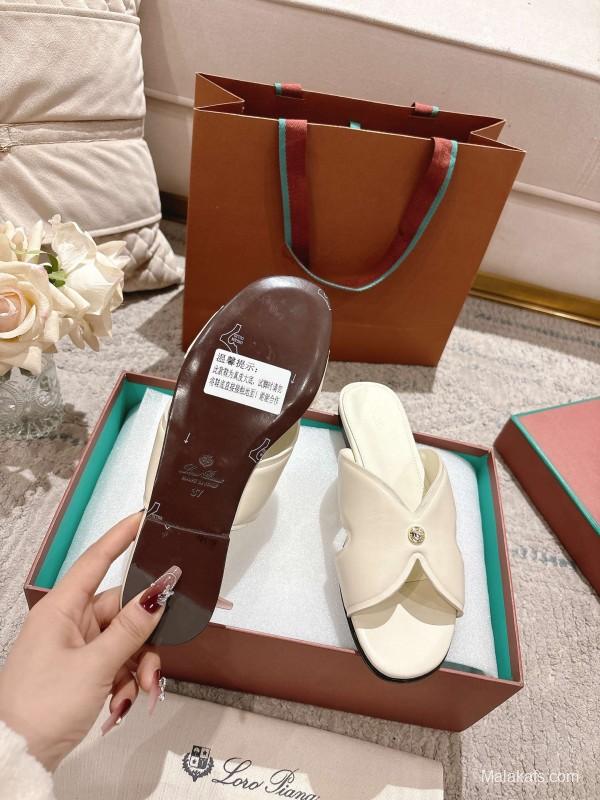 2025 Slippers LP Ivory Leather Slippers LY00270