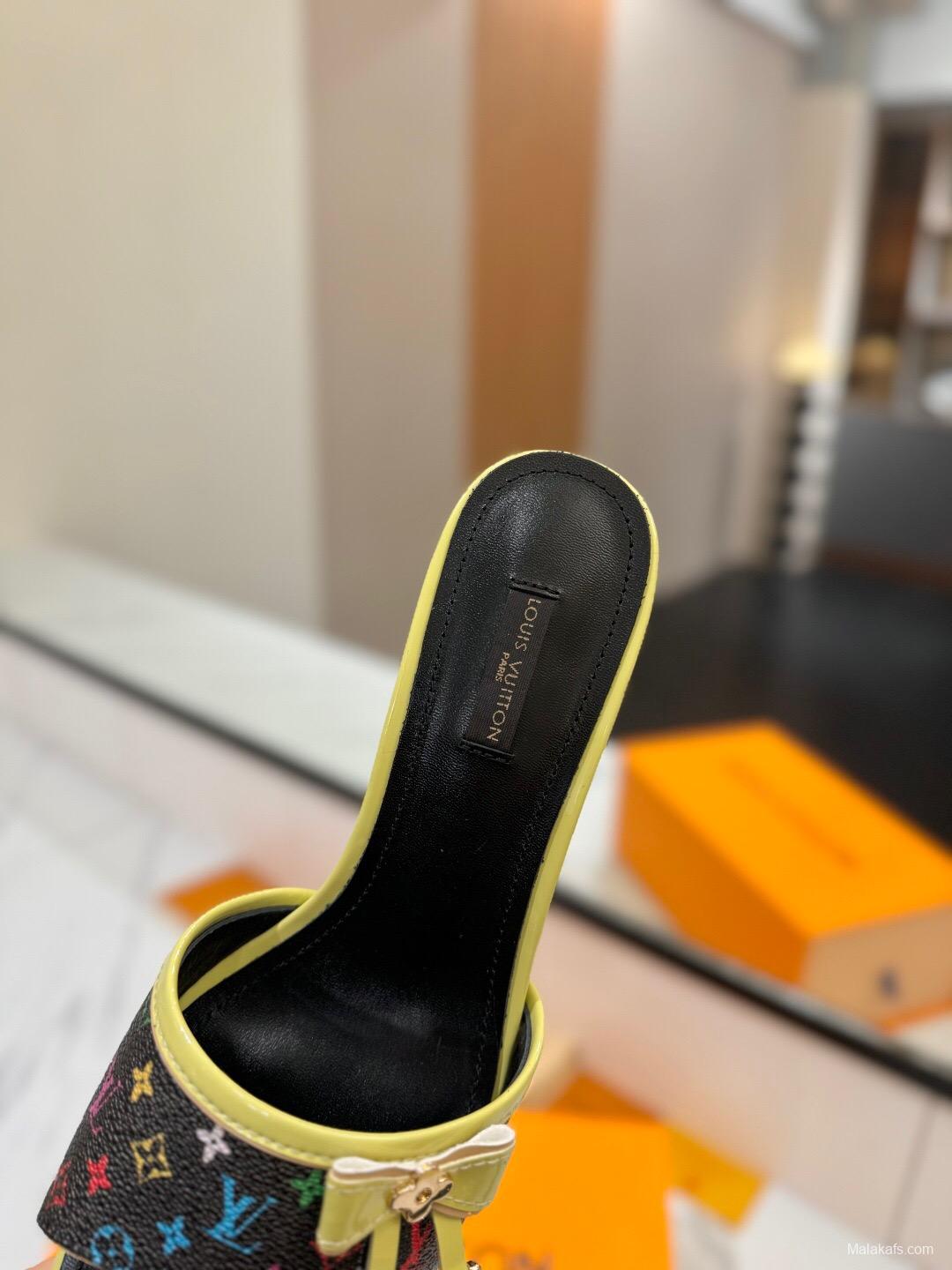 2025 Women Louis Vuitton Multicolor Leather Sandals KFY00310