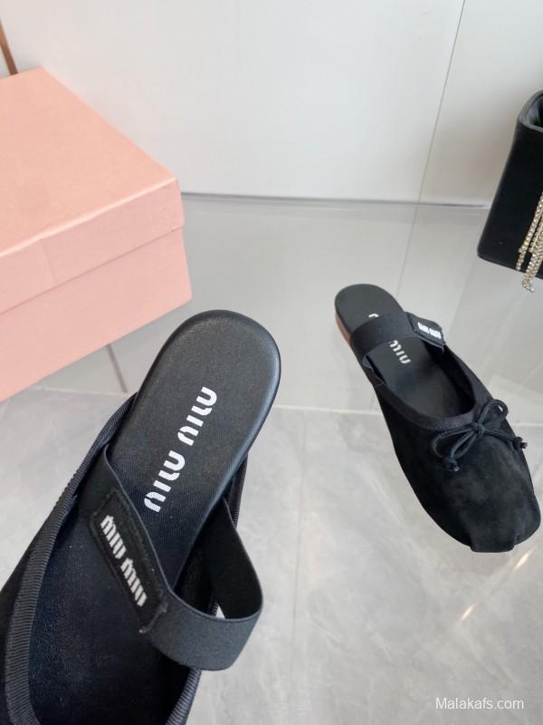 2025 Women Miu Miu Black Suede Ballet Flat Elastic Band Ballerina Slippers KFY00280