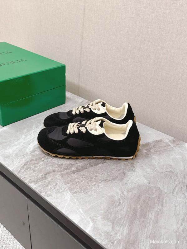 2025 Unisex Bottega Veneta Black Nylon Suede Sneakers KFY00290