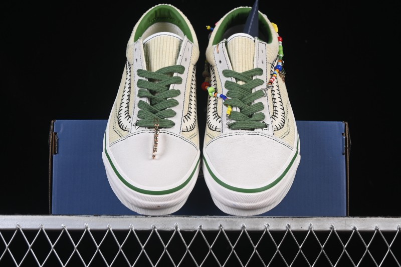 Vans Old Skool Low Top Casual Skate Shoes - VN000EGYCRM