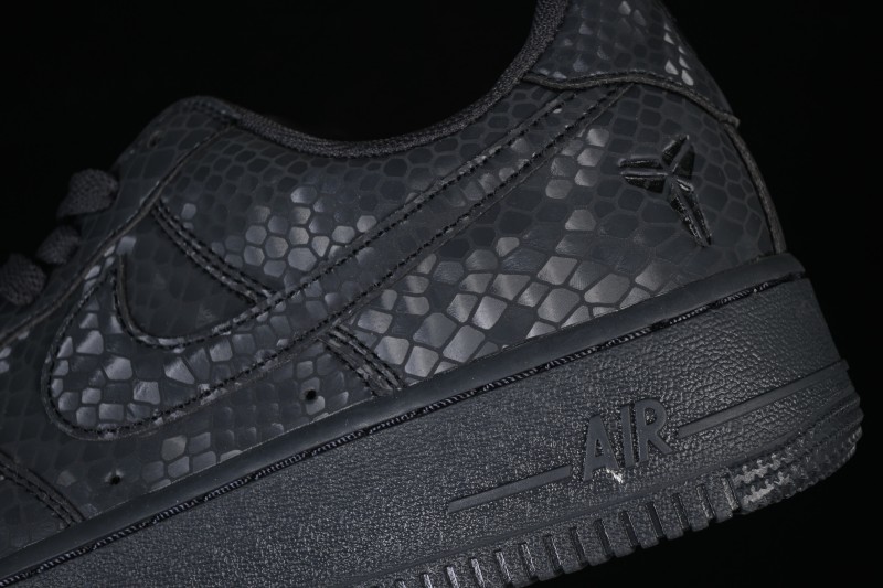 Nike Air Force 1'07 Low Casual Sneakers with Full-Length Air Cushion - IB0018-004