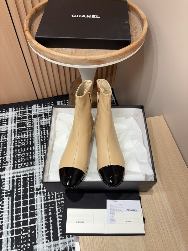 Chanel 2025/SS Quilted Patent Leather Block Heel Elastic Ankle Boots - LY00350