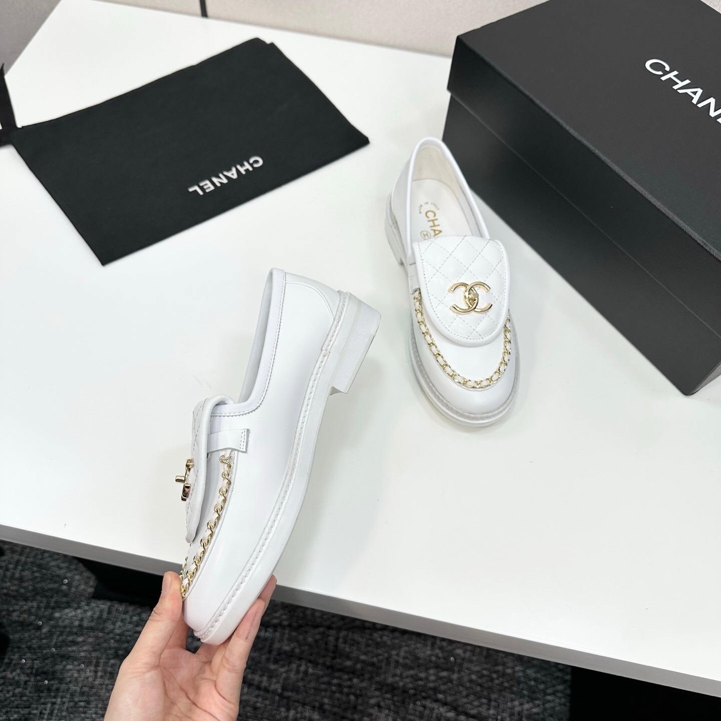 Chanel Classic Flap Chain CC Loafers with Buckle Closure - LY00320