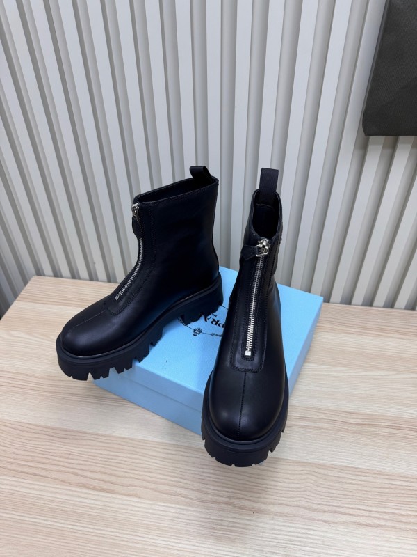 Prada Unisex Martin Boots 2025 SS Collection - LY00340